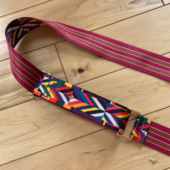 Guitar style Adjustable mixed color Wide adjustable crossbody strap - Picture 9 of 11